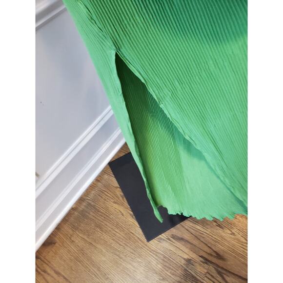 PRETTYLITTLETHING Long Maxi Dress Womens 8 Green Plisse Collared Button Front - Picture 16 of 16